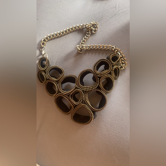 Necklaces - Picture 1 of 5